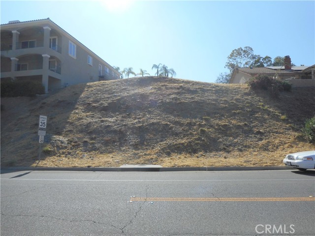 599 Long Horn Dr, Canyon Lake, CA 92587