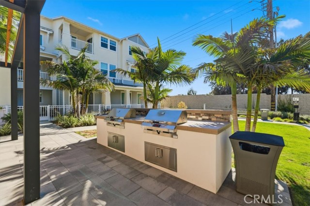 Detail Gallery Image 5 of 9 For 2364 Haley Point Dr #101,  Ventura,  CA 93003 - 3 Beds | 2/1 Baths