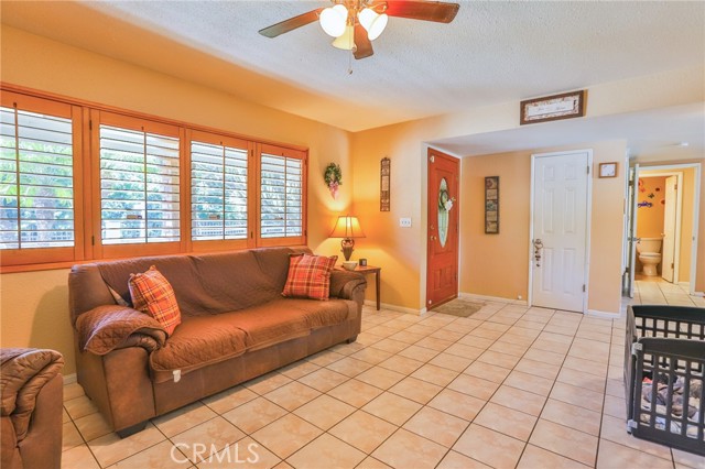 Detail Gallery Image 13 of 62 For 11169 66th St, Jurupa Valley,  CA 91752 - 3 Beds | 2 Baths