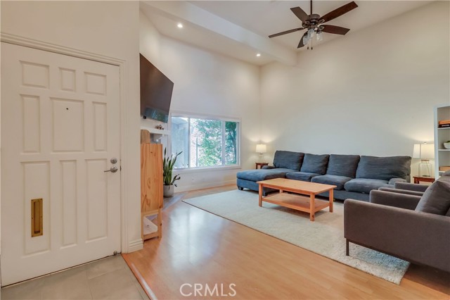 Detail Gallery Image 7 of 73 For 609 Meyer Ln #11,  Redondo Beach,  CA 90278 - 2 Beds | 1/1 Baths