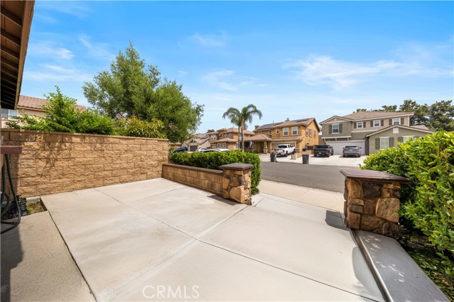 Detail Gallery Image 4 of 29 For 12430 Breeze Ln, Corona,  CA 91752 - 4 Beds | 3 Baths