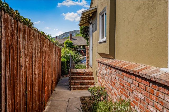 Detail Gallery Image 36 of 41 For 1111 Arbor Dell Rd, Los Angeles,  CA 90041 - 3 Beds | 2 Baths