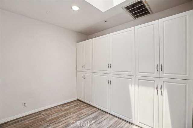 Detail Gallery Image 21 of 34 For 17556 Van Buren Ln, Huntington Beach,  CA 92647 - 2 Beds | 2/1 Baths