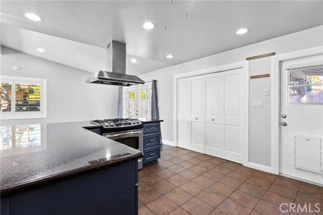 Detail Gallery Image 11 of 33 For 22923 Leadwell, West Hills,  CA 91307 - 3 Beds | 2 Baths