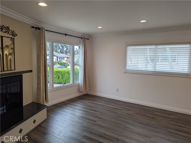 1839 9th Avenue, Monrovia CA: https://media.crmls.org/medias/e9721114-ce4e-4237-9ad0-44876bf0854e.jpg