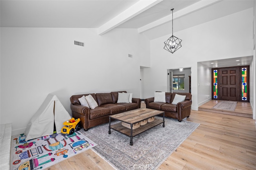 E9724421 A8d0 40d4 A713 3e89c37e5c11