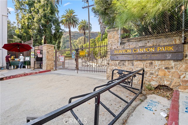 Detail Gallery Image 5 of 27 For 7260 Hillside Ave #105,  Los Angeles,  CA 90046 - 1 Beds | 2 Baths