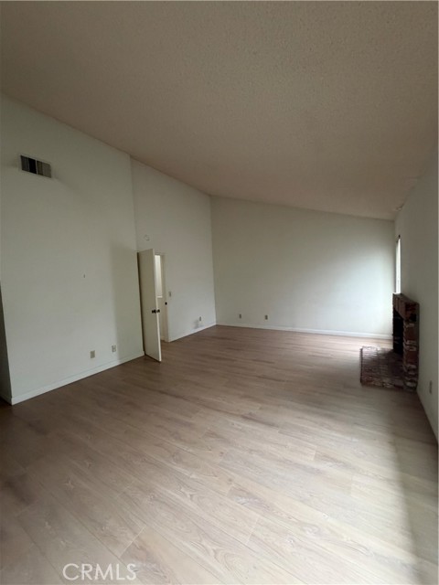 Detail Gallery Image 19 of 24 For 17811 Devonshire, Northridge,  CA 91325 - 3 Beds | 3 Baths