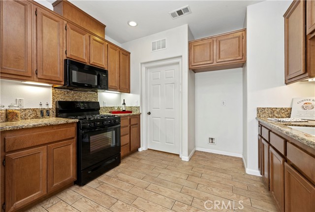 Detail Gallery Image 12 of 36 For 4304 Owens St #104,  Corona,  CA 92883 - 2 Beds | 2 Baths