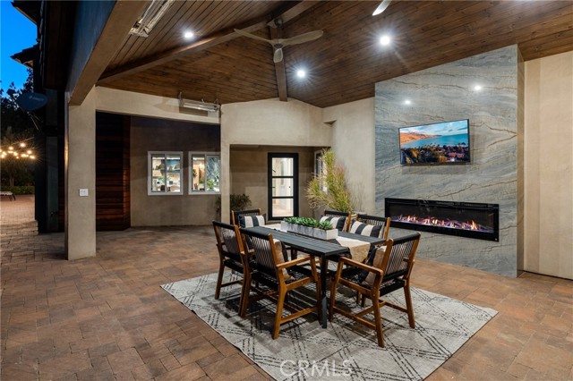 19022 Shamrock Lane, Yorba Linda CA: https://media.crmls.org/medias/e972f179-6c0b-4d91-a64a-cf4e91473f65.jpg