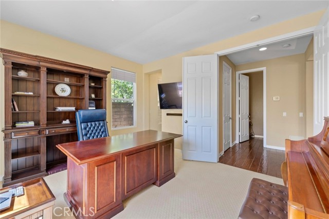 Detail Gallery Image 12 of 41 For 24274 Palo Verde Dr, Valencia,  CA 91354 - 5 Beds | 4/1 Baths
