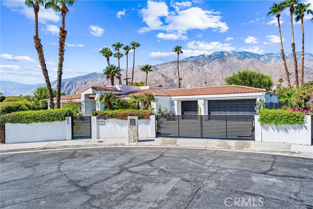 1045 E Deepak Road, Palm Springs CA: https://media.crmls.org/medias/e974f1ac-0d64-48c5-9241-ffbf5979e0ca.jpg