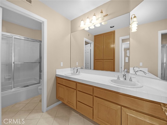 125 Heath Meadow Place, Simi Valley CA: https://media.crmls.org/medias/e97545c4-8057-40b9-8b03-52c50573298b.jpg