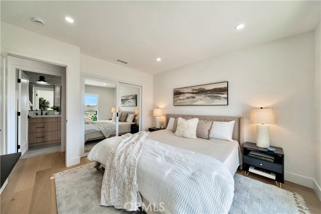 819 Montecito Drive, Los Angeles CA: https://media.crmls.org/medias/e9760696-921a-4e02-a2c4-a2d26a985dfd.jpg