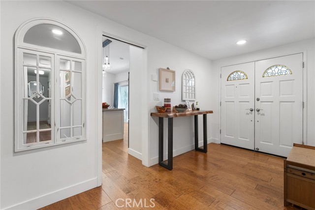 4835 Almidor Avenue, Woodland Hills CA: https://media.crmls.org/medias/e976b19c-90ba-4413-a7d9-fa31623974b7.jpg