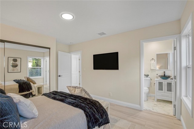 Detail Gallery Image 19 of 35 For 19120 Bessemer, Tarzana,  CA 91335 - 4 Beds | 3 Baths