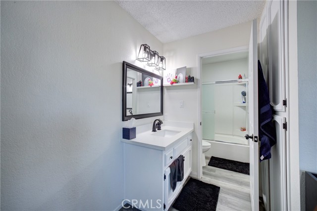606 E Newlove Drive, Santa Maria CA: https://media.crmls.org/medias/e97725a7-ed20-4582-a03d-22c95304e225.jpg