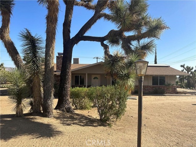 Detail Gallery Image 1 of 30 For 56884 Kismet Rd, Yucca Valley,  CA 92284 - 3 Beds | 2 Baths