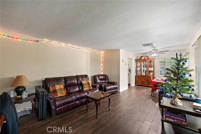 Detail Gallery Image 5 of 32 For 340 Western, Bakersfield,  CA 93309 - 3 Beds | 1 Baths