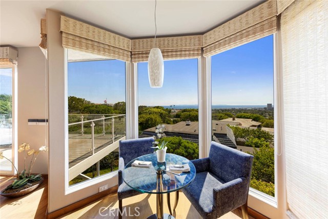3 Harbor Ridge Drive, Newport Beach CA: https://media.crmls.org/medias/e9783a83-e4ef-4f22-87ab-b0f58f583328.jpg