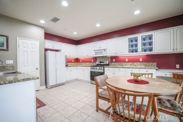 Detail Gallery Image 9 of 41 For 19391 De Marco, Riverside,  CA 92508 - 5 Beds | 3 Baths