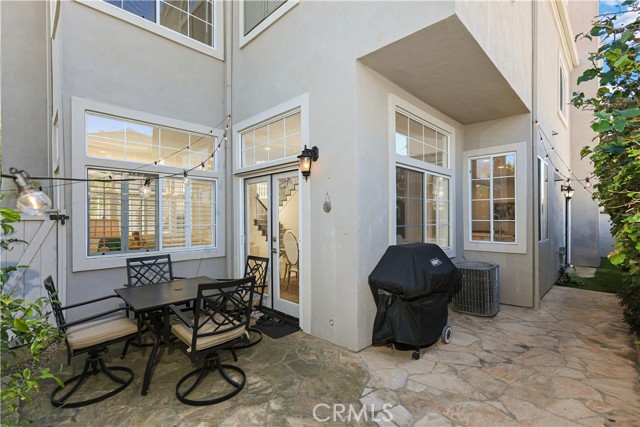 Detail Gallery Image 41 of 51 For 2421 E 16th #1,  Newport Beach,  CA 92663 - 4 Beds | 2/1 Baths