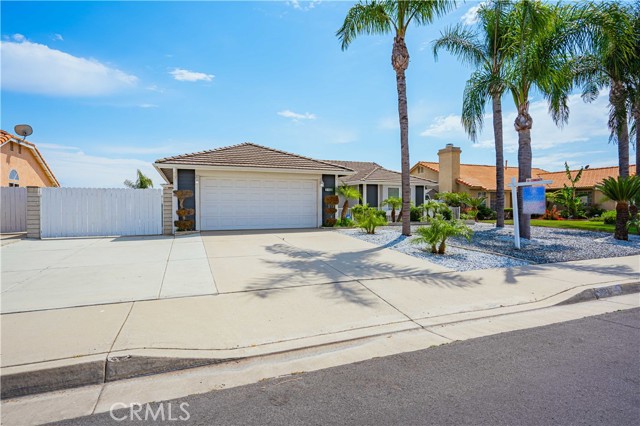Detail Gallery Image 3 of 47 For 27611 Potomac Dr, Menifee,  CA 92586 - 2 Beds | 2 Baths