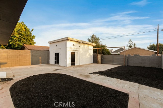 Detail Gallery Image 28 of 43 For 818 W 11th St, Pomona,  CA 91766 - 2 Beds | 2 Baths