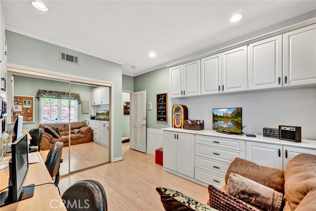 10302 Broadview Place, North Tustin CA: https://media.crmls.org/medias/e979998a-bd4d-436c-a0f8-9d604e37e14d.jpg