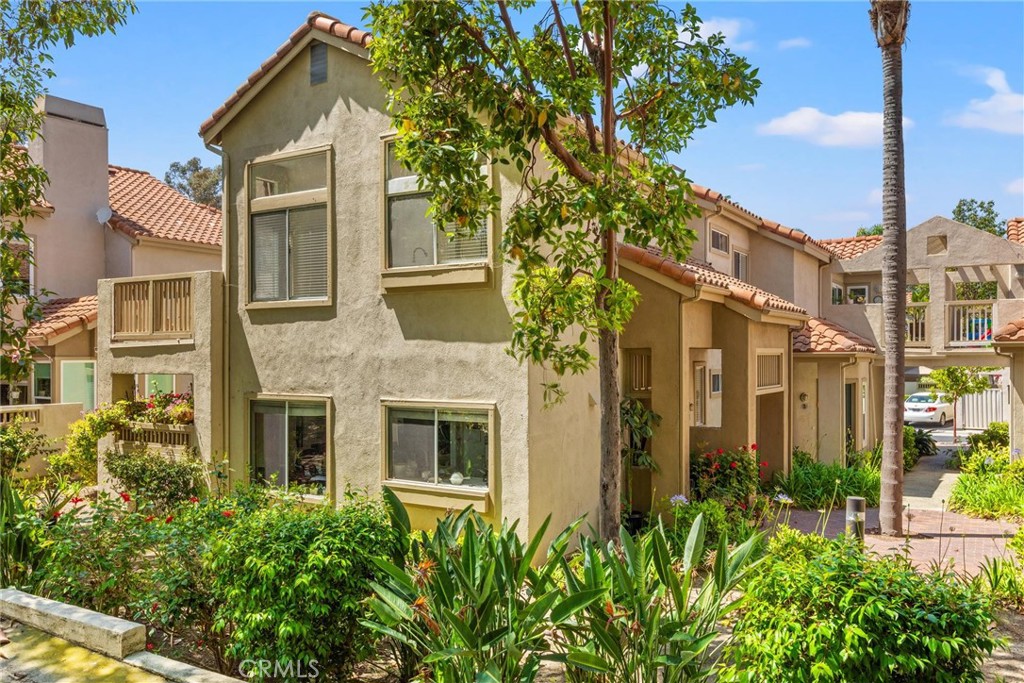 6 Daytona Drive #128