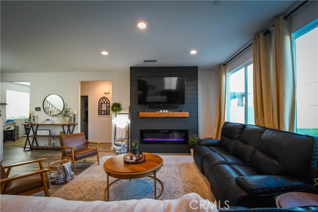 14144 Versilla Drive, Beaumont CA: https://media.crmls.org/medias/e97ad6f3-9c0c-4e99-9386-e4425346ad50.jpg