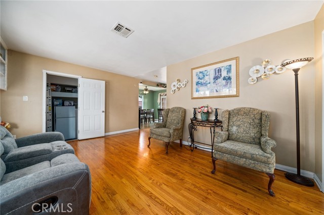 Detail Gallery Image 2 of 29 For 5942 Fidler, Lakewood,  CA 90712 - 4 Beds | 4 Baths