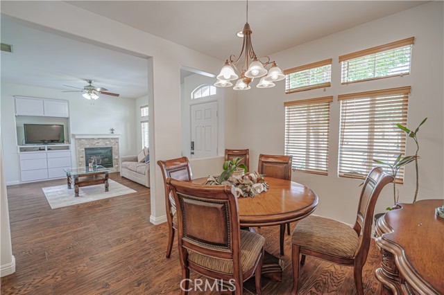 Detail Gallery Image 7 of 26 For 24472 Montevista Cir, Valencia,  CA 91354 - 3 Beds | 3 Baths