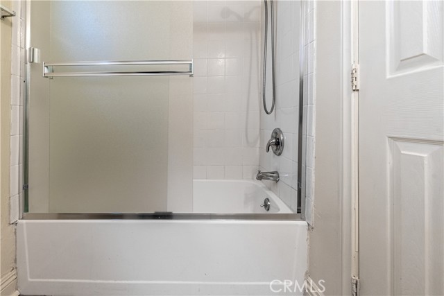 Detail Gallery Image 8 of 12 For 1412 W 148th St #1,  Gardena,  CA 90247 - 2 Beds | 1 Baths