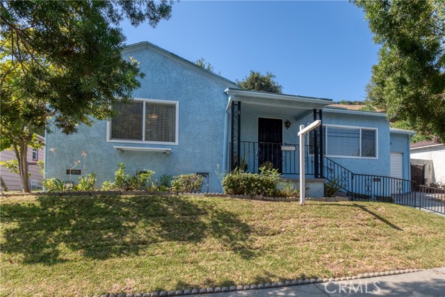 Detail Gallery Image 1 of 28 For 2107 Cyril Ave, Los Angeles,  CA 90032 - 3 Beds | 1 Baths