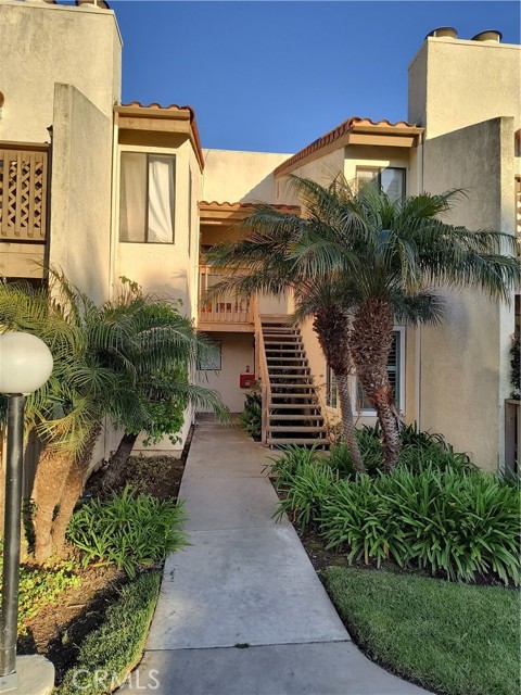 Detail Gallery Image 1 of 40 For 4852 Cabana Dr #202,  Huntington Beach,  CA 92649 - 3 Beds | 2 Baths
