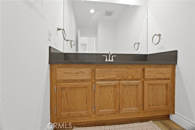 Detail Gallery Image 8 of 25 For 711 Pacific Coast #426,  Huntington Beach,  CA 92648 - 2 Beds | 1/1 Baths