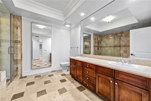 12026 Hoffman Street, Studio City CA: https://media.crmls.org/medias/e97d9bbd-d35b-4a71-aafa-346c57e67da7.jpg