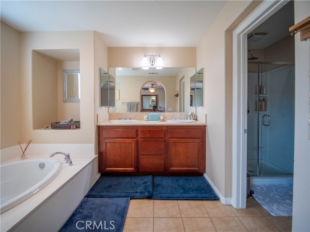 Image 10 of 24 For 4433 Owens Street 102