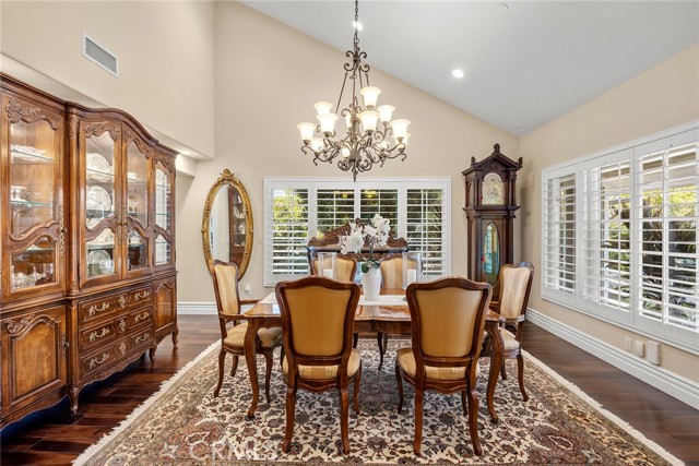 Detail Gallery Image 5 of 67 For 5571 Clover Hill, Yorba Linda,  CA 92886 - 6 Beds | 6/2 Baths