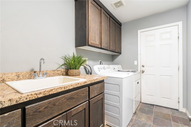 Detail Gallery Image 25 of 38 For 7575 Rancho Rd, Pinon Hills,  CA 92372 - 4 Beds | 3 Baths