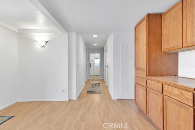 Detail Gallery Image 9 of 39 For 19385 Saint Timothy Ct, Apple Valley,  CA 92307 - 3 Beds | 2/1 Baths