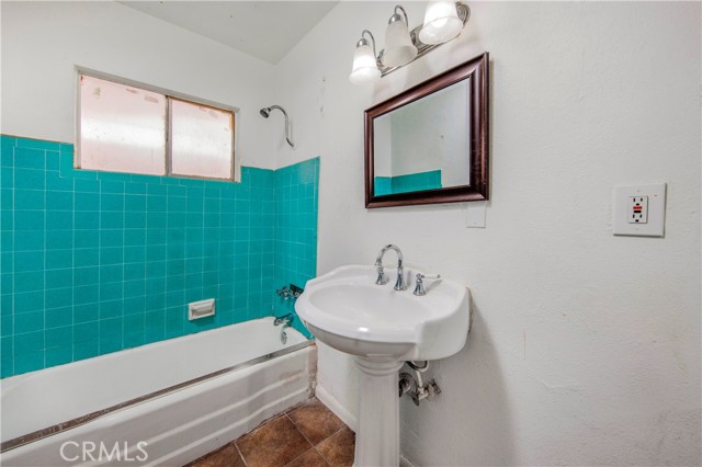 Detail Gallery Image 24 of 46 For 12509 9th Ave, Victorville,  CA 92395 - 4 Beds | 2 Baths