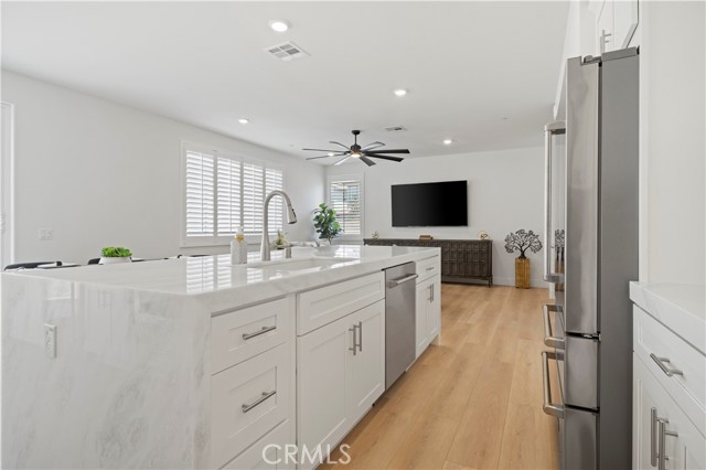 30341 Wild Oat Street, Murrieta CA: https://media.crmls.org/medias/e980de13-4292-4bbd-8af5-533357c1e7a3.jpg