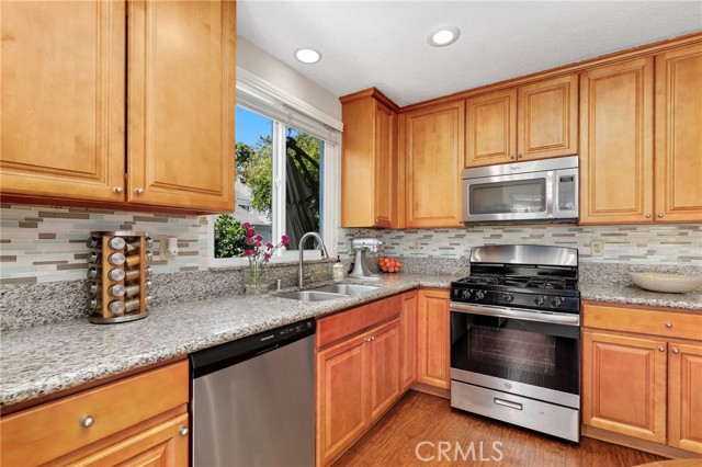226 Greenmoor, Irvine CA: https://media.crmls.org/medias/e980fd62-505c-4051-9f45-c311cd1a22ed.jpg