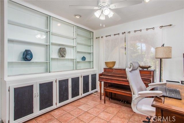32272 Florida Avenue, Mentone CA: https://media.crmls.org/medias/e981d550-e95e-4ee7-a5e9-4d90bcd29134.jpg