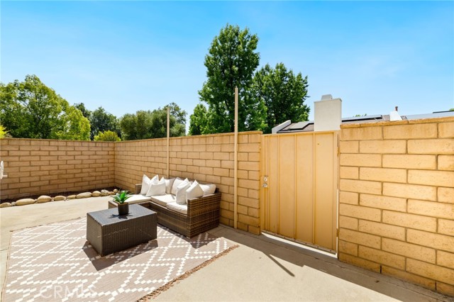 1024 Ardmore Circle, Redlands CA: https://media.crmls.org/medias/e9821151-b933-43d1-a1ef-b1ef50e4f934.jpg