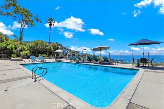 21692 Ocean Vista Drive, Laguna Beach CA: https://media.crmls.org/medias/e982b49c-adcb-48fa-bccf-0d7e277d4363.jpg