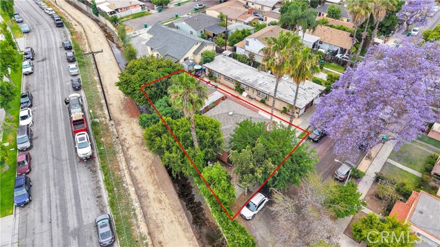470 E Home Street, Long Beach CA: https://media.crmls.org/medias/e9833b6a-ea31-4412-b99c-ae22627e0f96.jpg