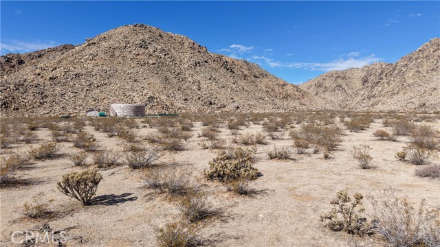 Detail Gallery Image 11 of 15 For 23545 Valley Crest, Apple Valley,  CA 92307 - – Beds | – Baths